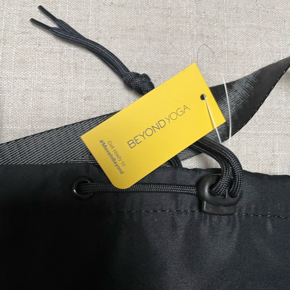 Beyond Yoga Convertible Gym Bag - Picture 3 of 9